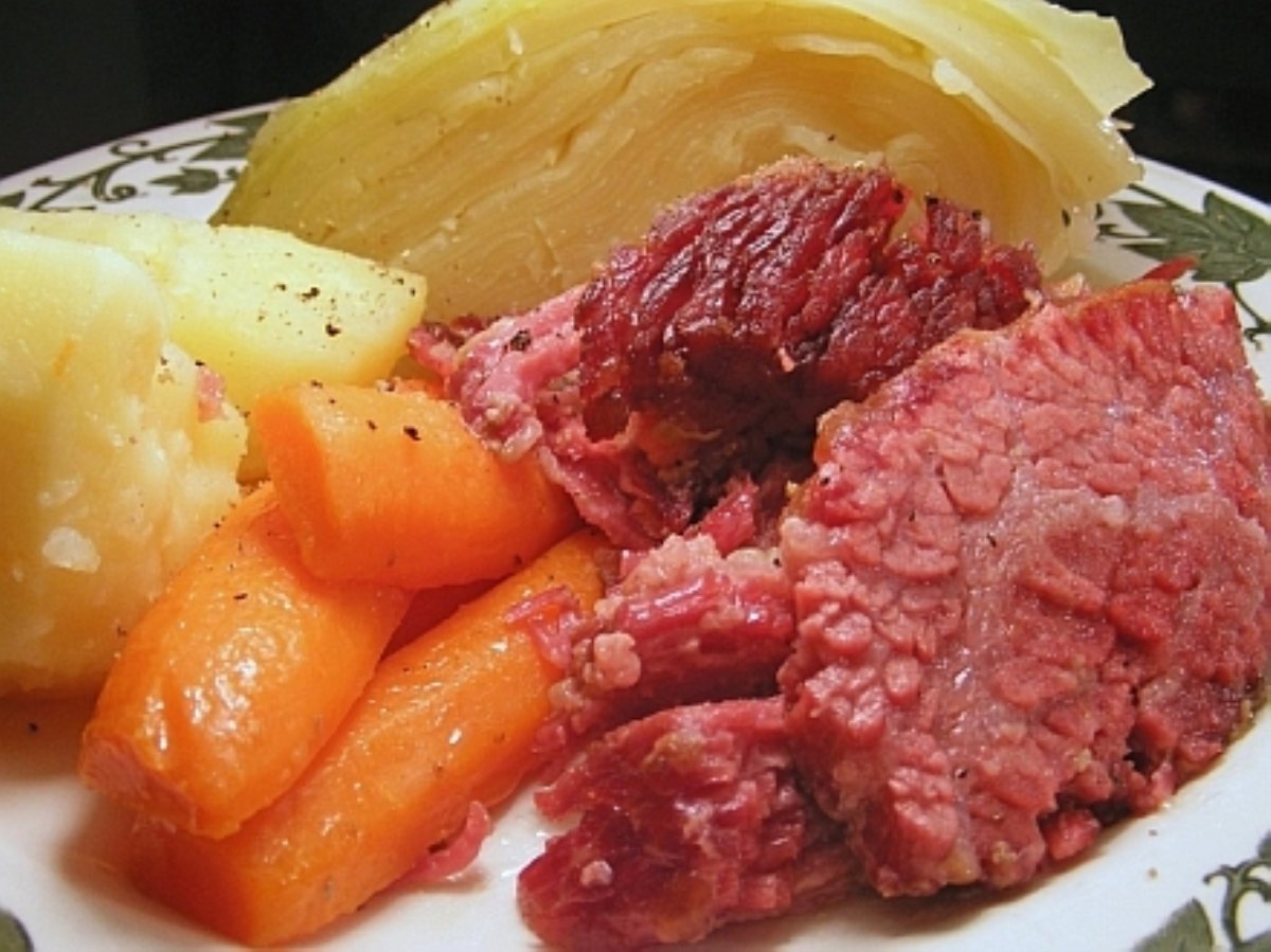 Old Fashioned Corn Beef And Cabbage Old Fashioned Corn Beef And Cabbage