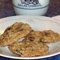Chewy Oatmeal Raisin Cookies