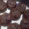 Easy and Light Chocolate and Peanut Butter Chip Cupcakes