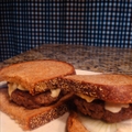 Emerils Horseradish-Garlic Burgers