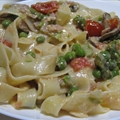 Fettuccine w/ Cream Sauce, Prosciutto, Asparagus, Mushrooms, & Peas (Boom)