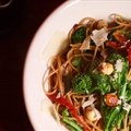 Garlicky Rapini Pasta with sun-dried tomatoes