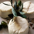 GOAT’S CHEESE AND ROASTED SHALLOT SALAD