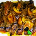 Grilled Sirloin Steak With mushroom-Wine Sauce