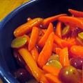 Orange-Glazed Carrots and Grapes