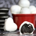 Oreo Truffles (Bakerella)