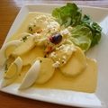 Papas a la Huancaina (Potatoes W/cheese and Chili Sauce)