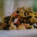 Pasta met peterseliepesto en courgette