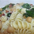 Pasta with Spinach, Chickpeas and Bacon