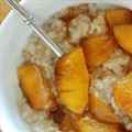 Porridge with rye flakes and apricot compote