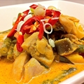 Red chicken & pineapple curry