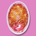 Rhubarb and ginger crumble