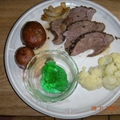 Roast Leg of Lamb with Potatoes and Garlic
