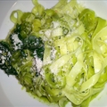 Spinach Linguini with Sun Dried Tomatoes and Almonds