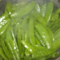 Steamed snow peas
