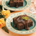 Chocolate Cake With Fudge Sauce