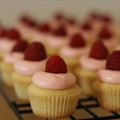 White Chocolate Raspberry Cupcakes