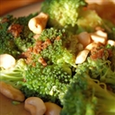 Broccoli with Garlic and Cashews Broccoli with Garlic and Cashews