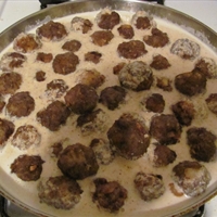 Andalusian Meat Balls with Almond Sauce