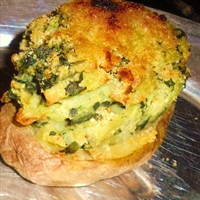 Baked Potatoes Stuffed with Onions, Cheddar and Sour Cream Baked Potatoes Stuffed with Onions, Cheddar and Sour Cream