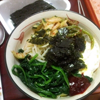 Bibimbap (both Vegetarian and Meaty Versions!)