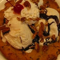 Big Chocolate Chip Sundae Cookie