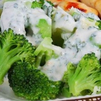 Broccoli with Creamy Herb Sauce