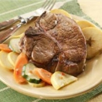 Broiled Pork Chops with Vegetable Medley and Cinnamon Apples