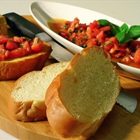 Bruschetta w/ Tomato & Basil