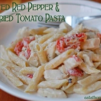 Roasted Red Pepper and Sundried Tomato Pasta Roasted Red Pepper and Sundried Tomato Pasta
