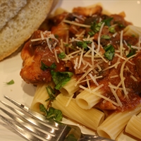 Chicken and Mushrooms in Wine Sauce