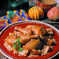 Chicken Baked with Pumpkin and Peanuts