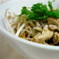 Chicken poached in coconut milk (Gang Gai)