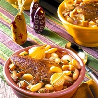 Chicken with Garlic, Rosemary, and White Beans Stew Chicken with Garlic, Rosemary, and White Beans Stew