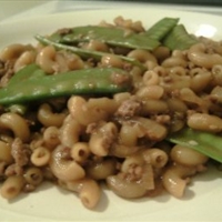 Chinese style macaroni with snow peas