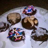Chocolate-Dipped Marshmallows