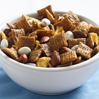 Cinnamon-apple chex mix