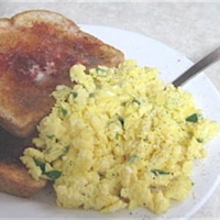 Cream Cheese And Chive Scrambled Eggs