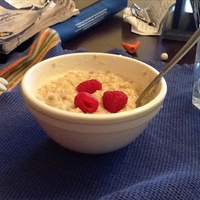 Creamy Raspberry Oatmeal