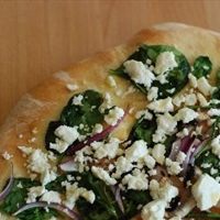 Easy Spinach, Onion, and Feta Pizza