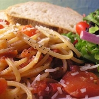 Easy Tomato Garlic Pasta