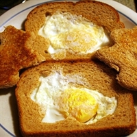 Egg-In-A-Hole Egg-In-A-Hole