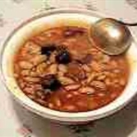 Fabada Asturiana (Bean Stew with Sausages From Asturia)