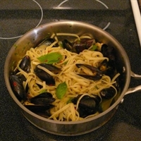 Fettucini with Mussels in a White Wine and Basil Oil Sauce