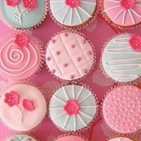 Fresh Strawberry Cupcakes