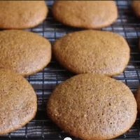 Gingerbread Whoopie Pies 