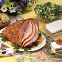 Glazed Ham with Pecan Crust