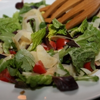 Goose Creek Pear and Blue Cheese Salad with Shallot Dressing Goose Creek Pear and Blue Cheese Salad with Shallot Dressing