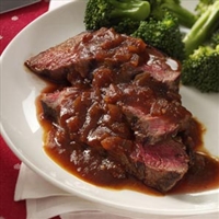 Grilled Sirloin with Chili-Beer Barbecue Sauce  