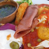 Huevos Motuleños